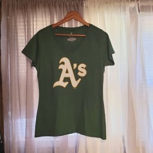 NWT Oakland A's Blackburn 58 Tee 100% Cotton Green/Gold  Veeneck Sz. Medium